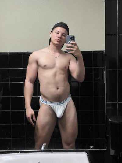 Watch Jarred Z's leaked NSFW photo on TwXstars