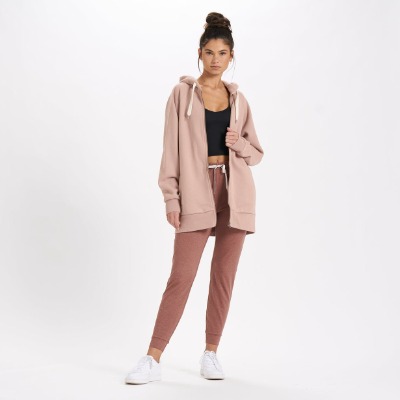 Watch Lily Olsen's leaked NSFW photo on TwXstars