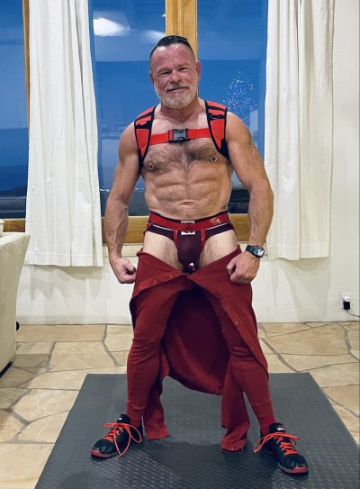 Watch Peter Axel's leaked NSFW photo on TwXstars