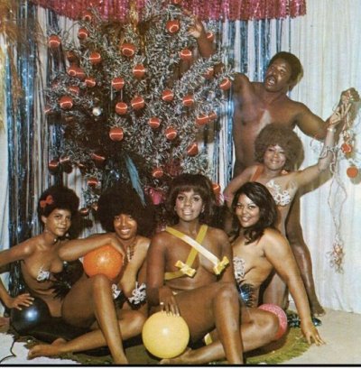 Watch Papa Woof und Krampus und Bleaken's leaked NSFW photo on TwXstars