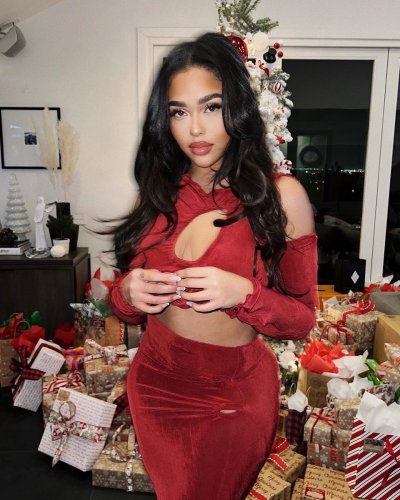 Watch Jordyn Woods's leaked NSFW photo on TwXstars