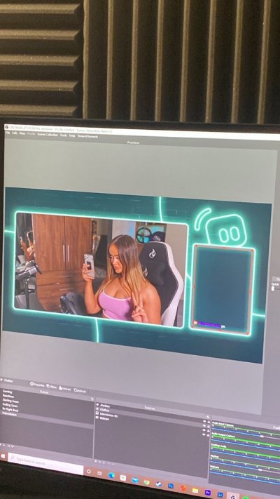 Watch Laura Bianca 🦋's leaked NSFW photo on TwXstars