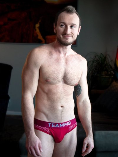 Watch HunkyMonkeyBrayden's leaked NSFW photo on TwXstars