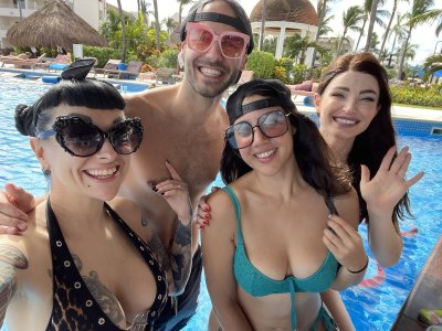 Watch Natalie Mars's leaked NSFW photo on TwXstars