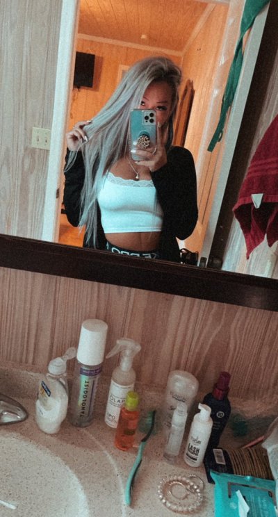 Watch ᗷᗩ𝗂ᒪ𝖤Y♡︎'s leaked NSFW photo on TwXstars