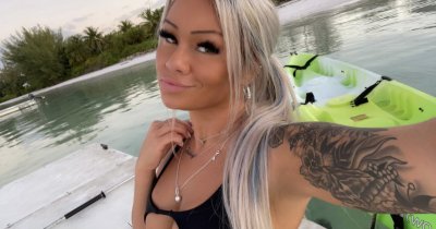 Watch ᗷᗩ𝗂ᒪ𝖤Y♡︎'s leaked NSFW photo on TwXstars