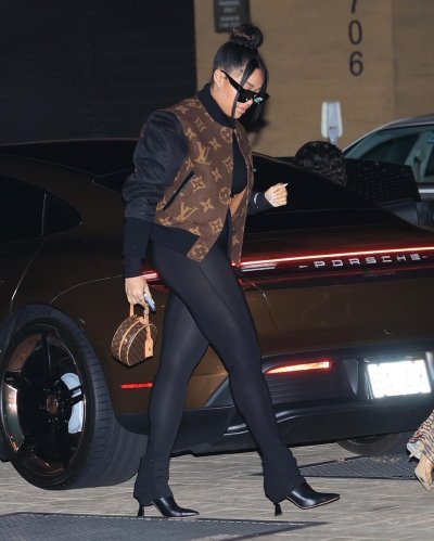 Watch Jordyn Woods's leaked NSFW photo on TwXstars