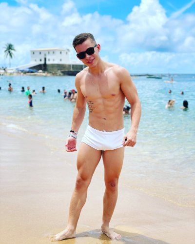 Watch Julio's leaked NSFW photo on TwXstars