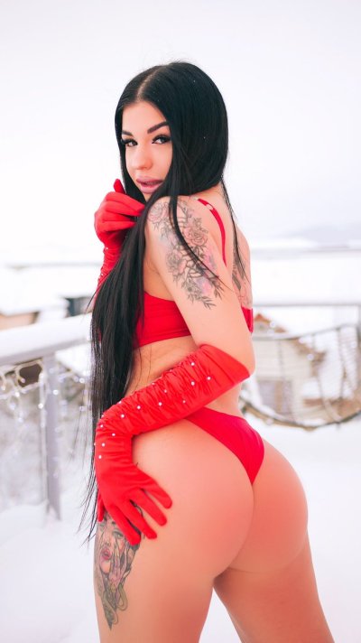 Watch Lucy Skkrr's leaked NSFW photo on TwXstars