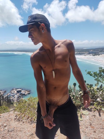 Watch MatteoZacX's leaked NSFW photo on TwXstars