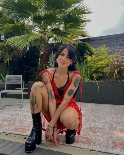 Watch shark.baee🇵🇸's leaked NSFW photo on TwXstars