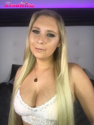 Watch Lena Nitro's leaked NSFW photo on TwXstars