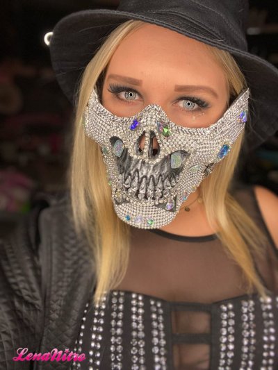 Watch Lena Nitro's leaked NSFW photo on TwXstars