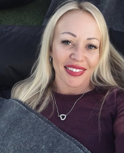 Watch Austin Taylor's leaked NSFW photo on TwXstars