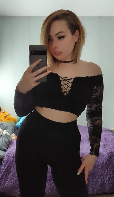 Watch Rey 🐉's leaked NSFW photo on TwXstars