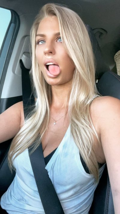 Watch NeedyNovember's leaked NSFW photo on TwXstars