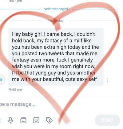 Watch HawtAssMilf's leaked NSFW photo on TwXstars