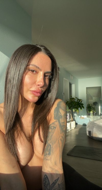 Watch Lela Star's leaked NSFW photo on TwXstars