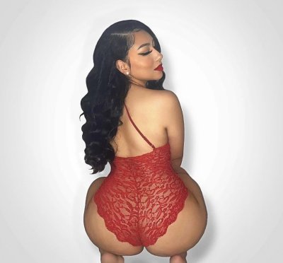 Watch Birkin Bag Mee Daddii 👜🛍's leaked NSFW photo on TwXstars