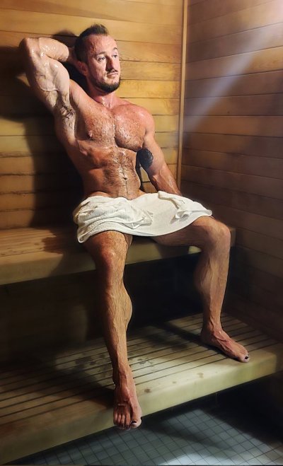 Watch HunkyMonkeyBrayden's leaked NSFW photo on TwXstars