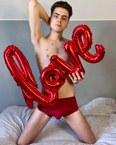 Watch Matixtom🔞 4️⃣0️⃣K's leaked NSFW photo on TwXstars