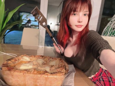 Watch Alisa Pika Pika's leaked NSFW photo on TwXstars