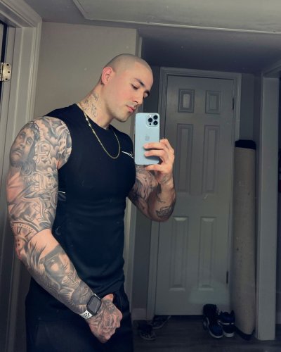 Watch cesar castillo's leaked NSFW photo on TwXstars