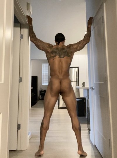 Watch Tatted Fit's leaked NSFW photo on TwXstars