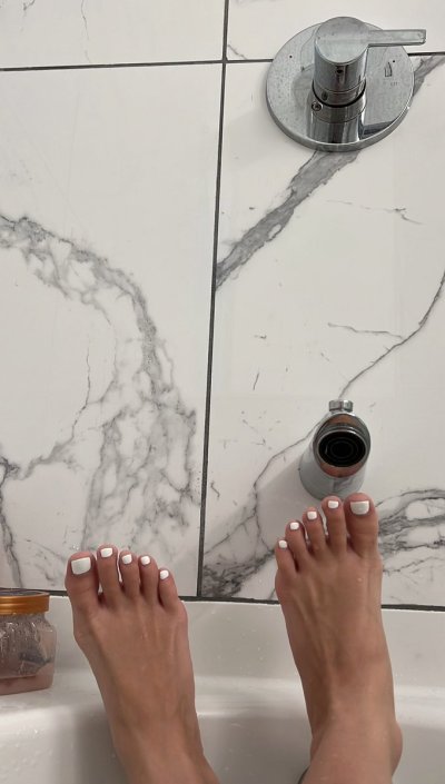 Watch Miranda's leaked NSFW photo on TwXstars