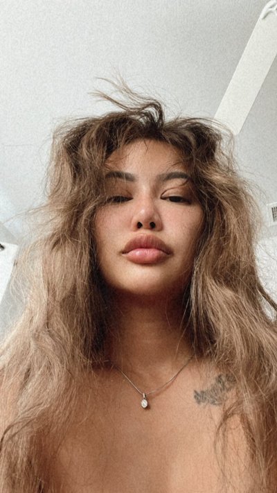 Watch Ashley Vee 🇵🇭's leaked NSFW photo on TwXstars