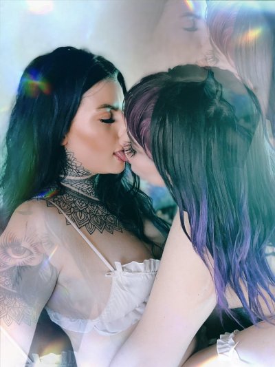 Watch Callie Wilcox's leaked NSFW photo on TwXstars