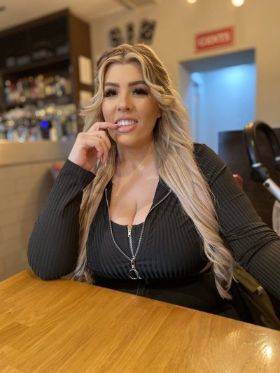 Watch 👸🏼Charlotte Rachel's leaked NSFW photo on TwXstars