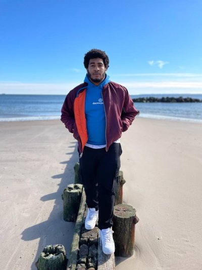 Watch XAV.'s leaked NSFW photo on TwXstars