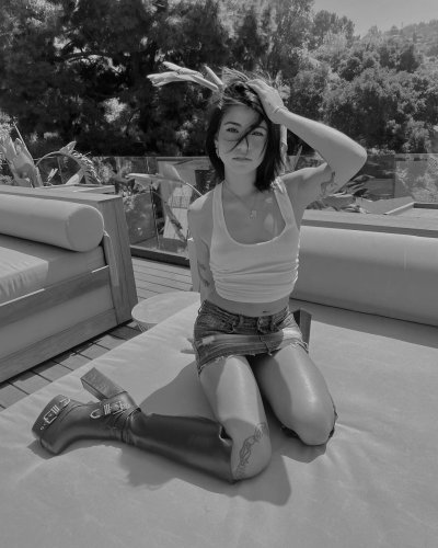 Watch shark.baee🇵🇸's leaked NSFW photo on TwXstars