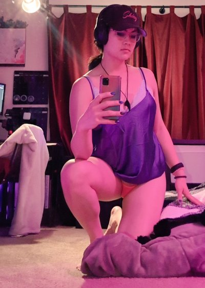 Watch 𝓐𝓹𝓻𝓲𝓵 ℝ𝓪𝓮 💕's leaked NSFW photo on TwXstars