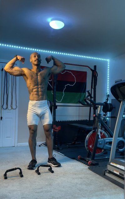 Watch BigSeitan Ⓥ's leaked NSFW photo on TwXstars