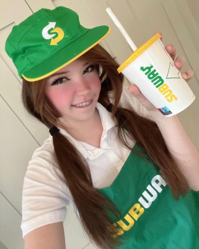 Watch Belle Delphine's leaked NSFW photo on TwXstars