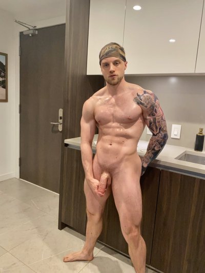 Watch YesBrawn's leaked NSFW photo on TwXstars