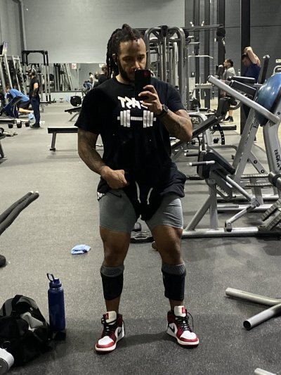 Watch King B's leaked NSFW photo on TwXstars