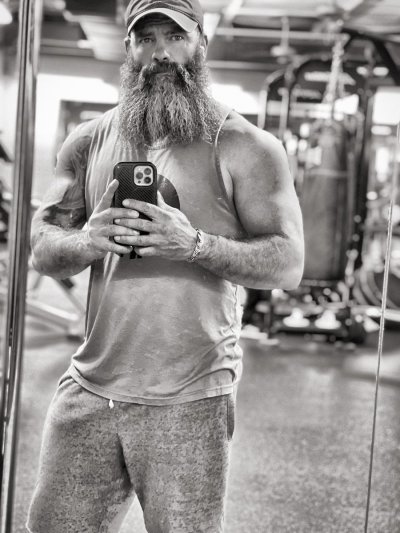 Watch Antlerfinder's leaked NSFW photo on TwXstars