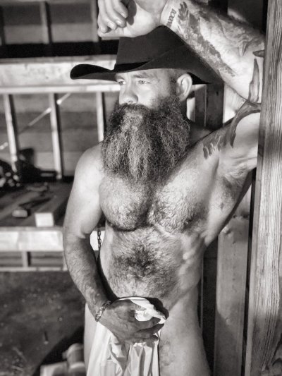 Watch Antlerfinder's leaked NSFW photo on TwXstars