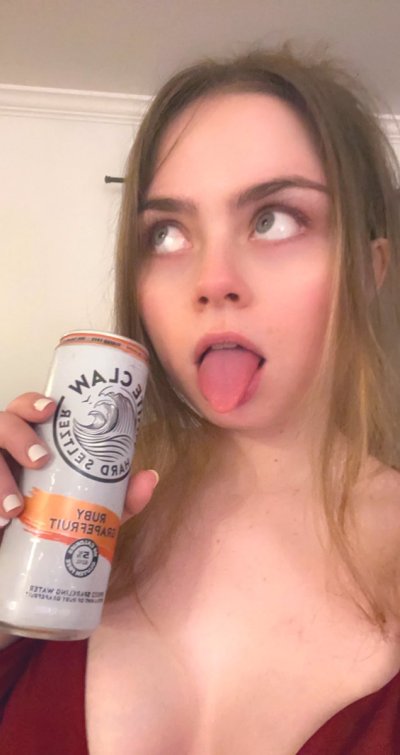 Watch MuscleMommyCosplays (🍑Linnea)'s leaked NSFW photo on TwXstars