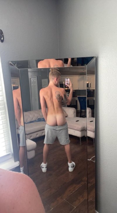 Watch Jake & Issac's leaked NSFW photo on TwXstars