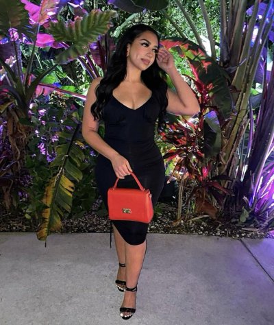 Watch Birkin Bag Mee Daddii 👜🛍's leaked NSFW photo on TwXstars