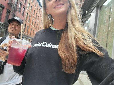 Watch Allie Eve Knox's leaked NSFW photo on TwXstars