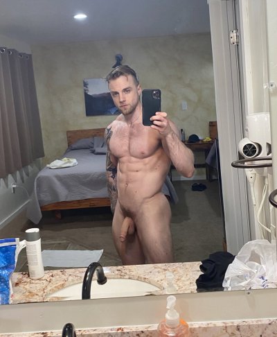 Watch YesBrawn's leaked NSFW photo on TwXstars