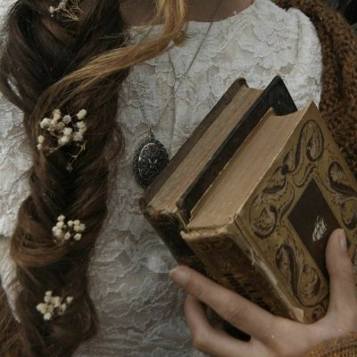 Watch 🕯🏰's leaked NSFW photo on TwXstars