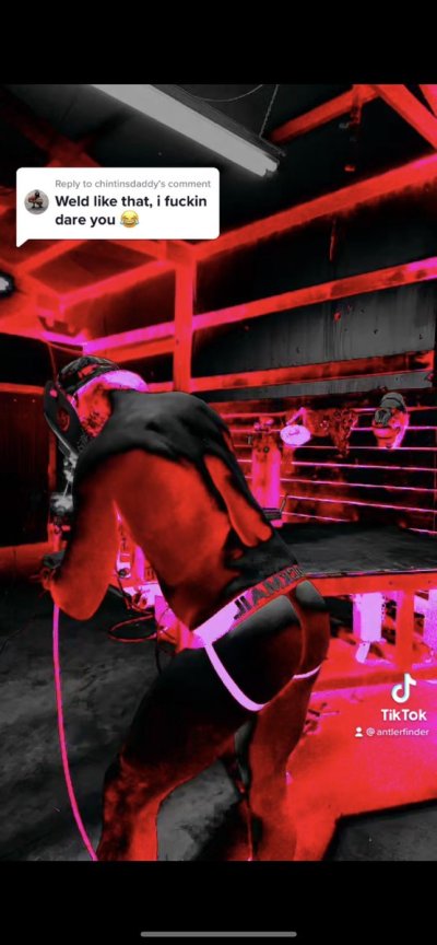 Watch Antlerfinder's leaked NSFW photo on TwXstars