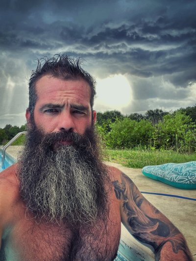 Watch Antlerfinder's leaked NSFW photo on TwXstars