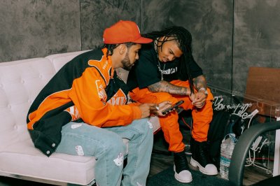 Watch TraphouseJodeci's leaked NSFW photo on TwXstars